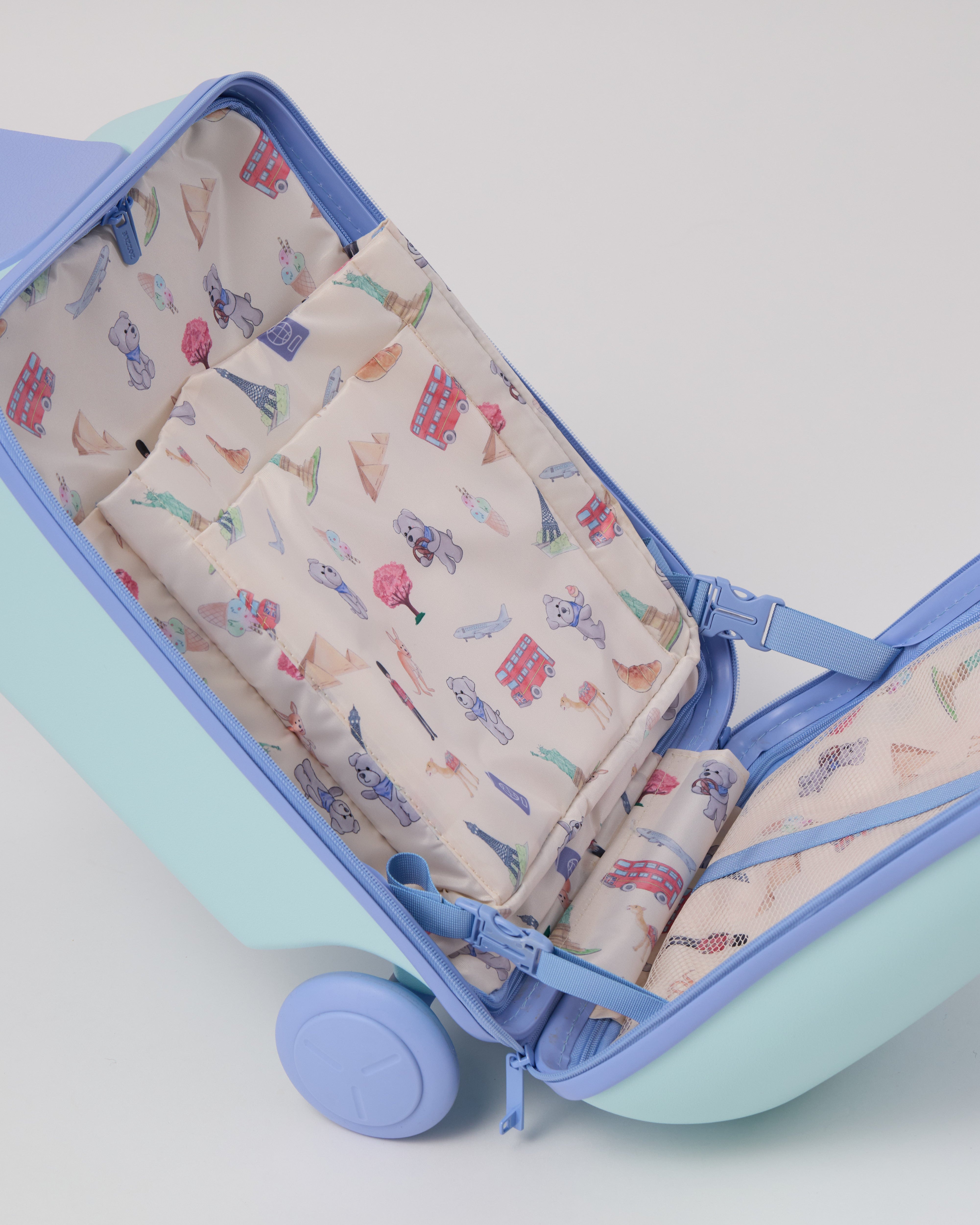 Ride-On-Luggage---Alpine-Air